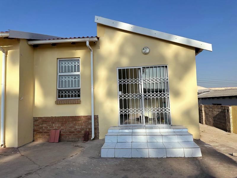 To Let 2 Bedroom Property for Rent in Northcrest Eastern Cape